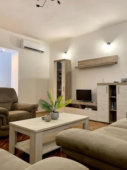 Central City Apartment Skopje Exterior photo